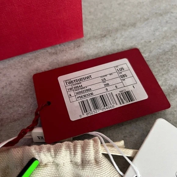 Valentino Garavani VLOGO skinny belt - Picture 4 of 10